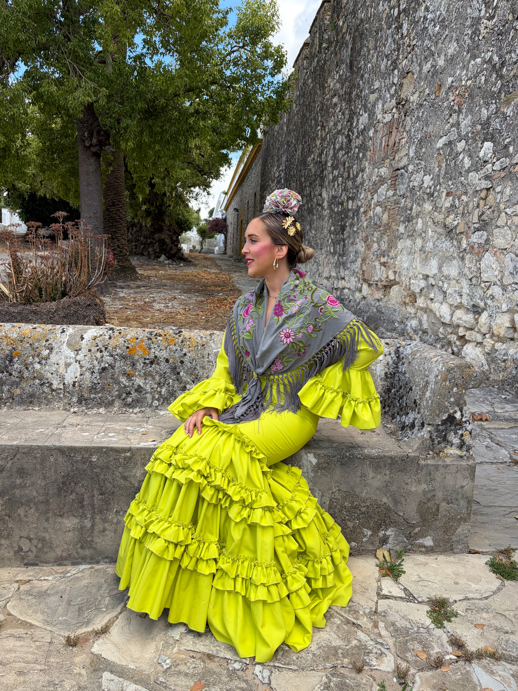 MANTÓN GRIS
